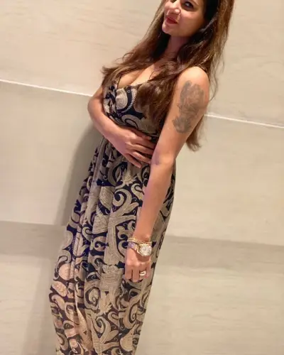 Vanur Escort